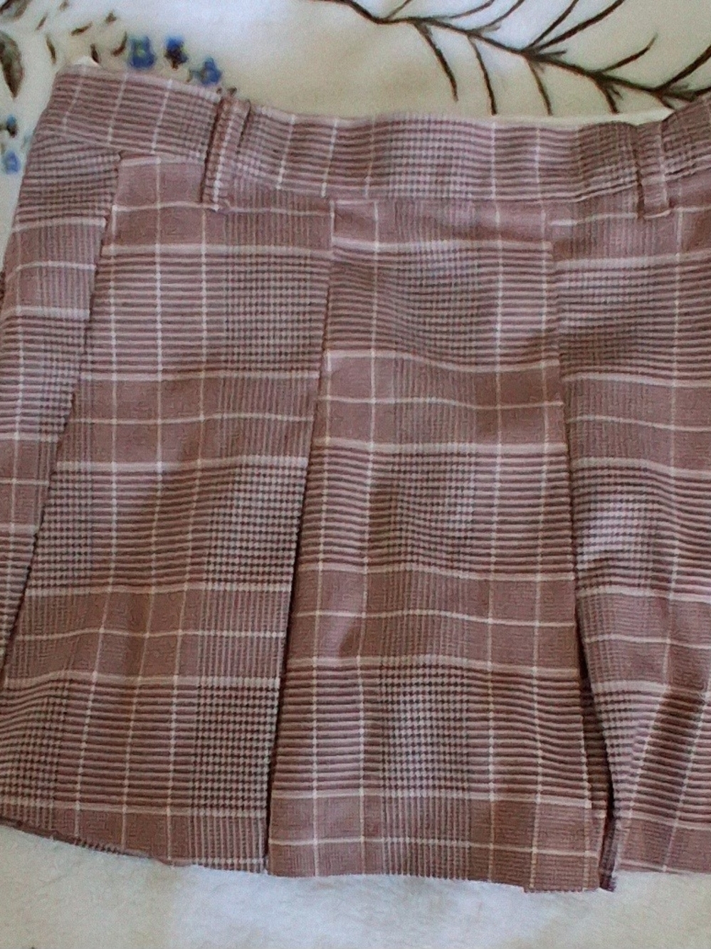 H&M Mauve Plaid Pleated Mini Skirt